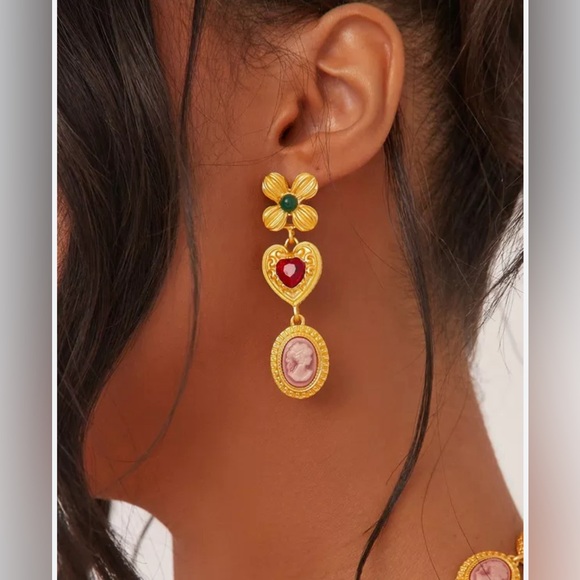 Ego UK Cameo Gold Dangle Earrings And Necklace - Picture 4 of 16